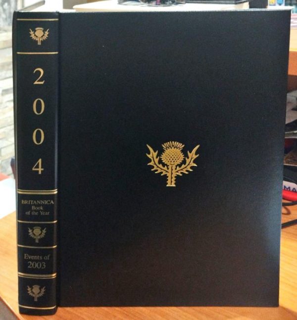 Encyclopaedia británnica 2004.Book of the year (Libro en inglés)